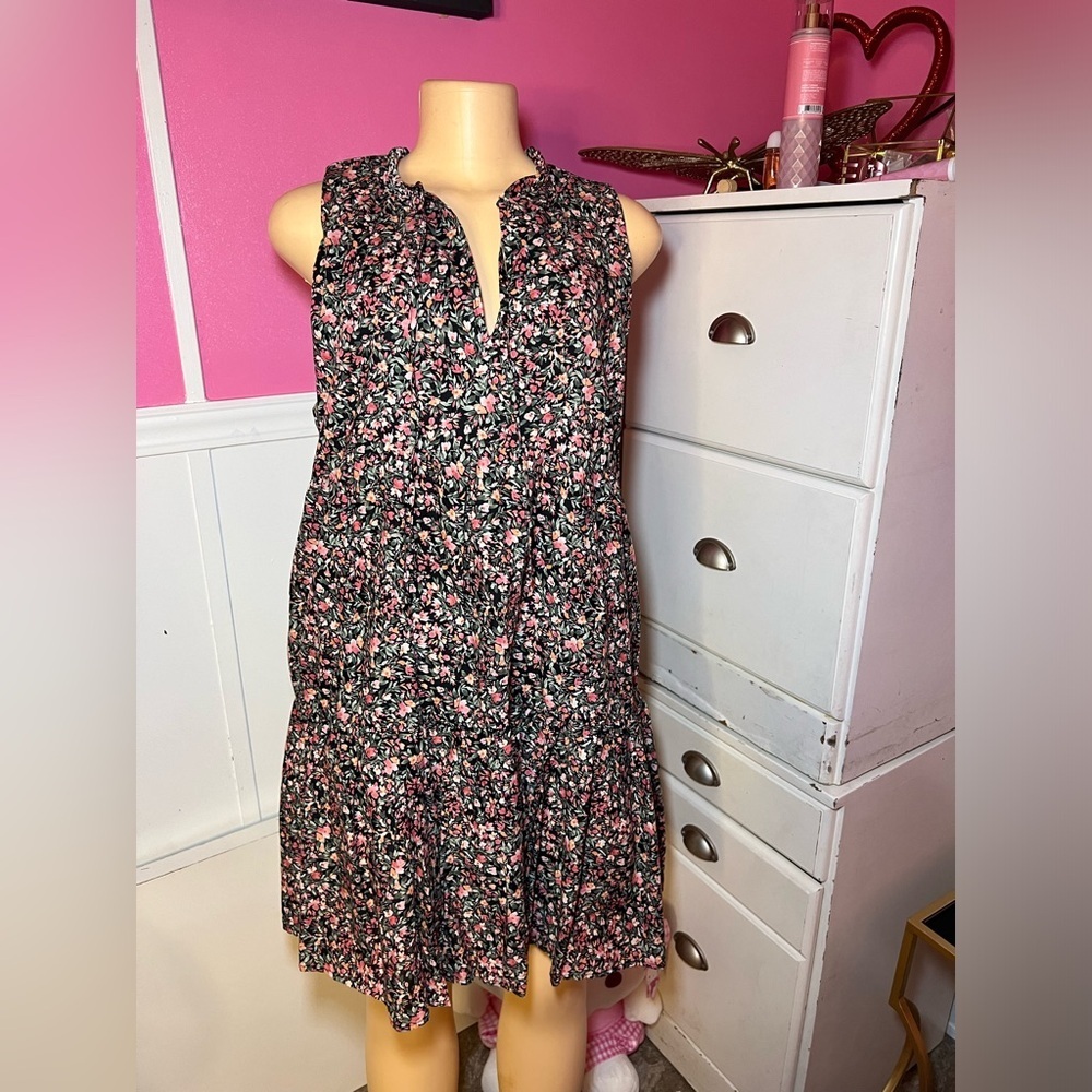 Floral Sleeveless Dress - Black and Pink